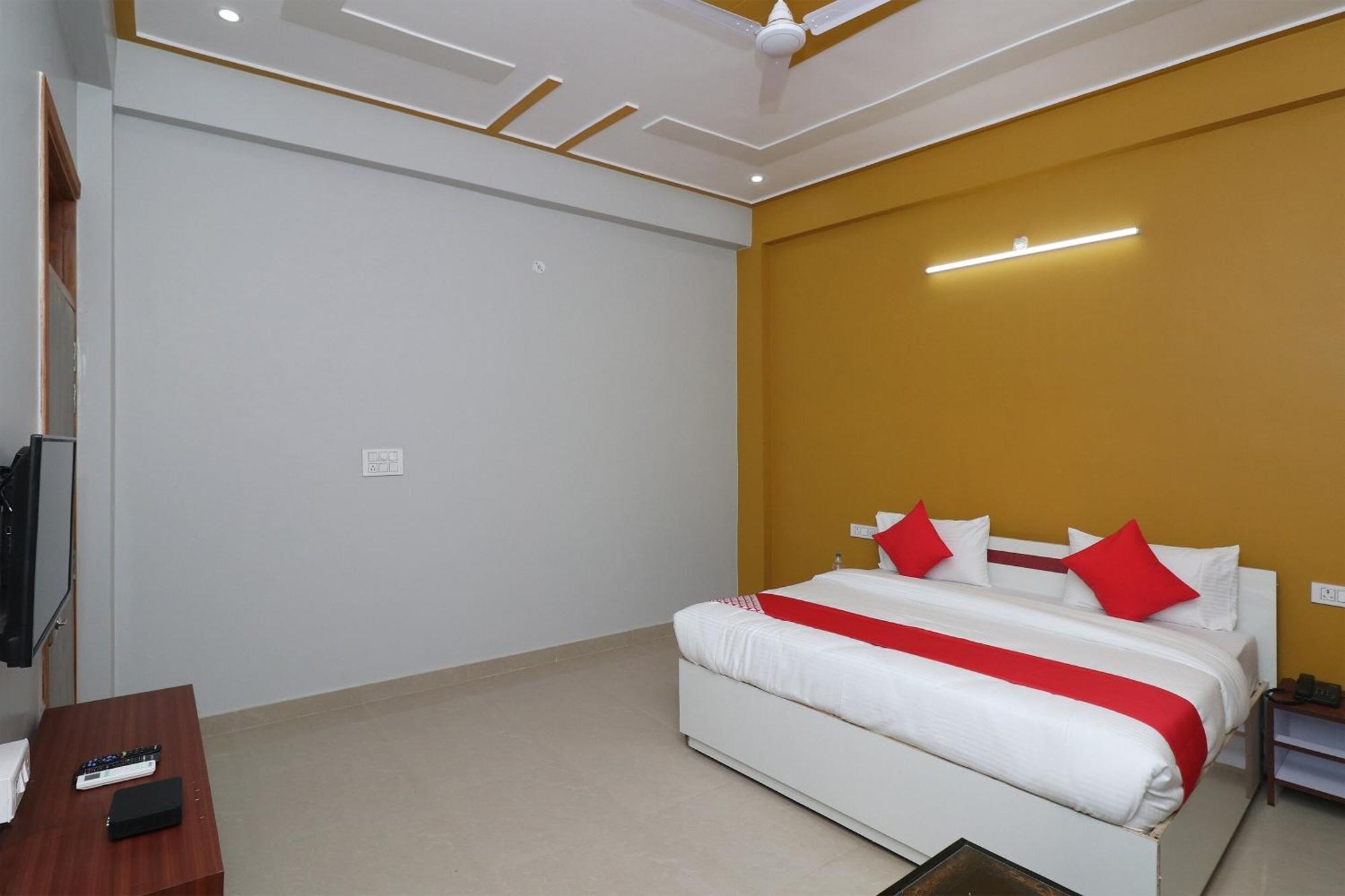 Hotel O Sunshine Lucknow